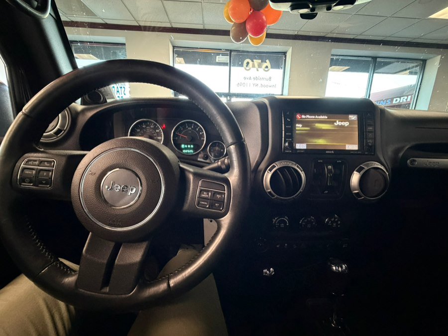Used 2013 Jeep Wrangler Unlimited Rubicon w/ Connectivity Group image 45