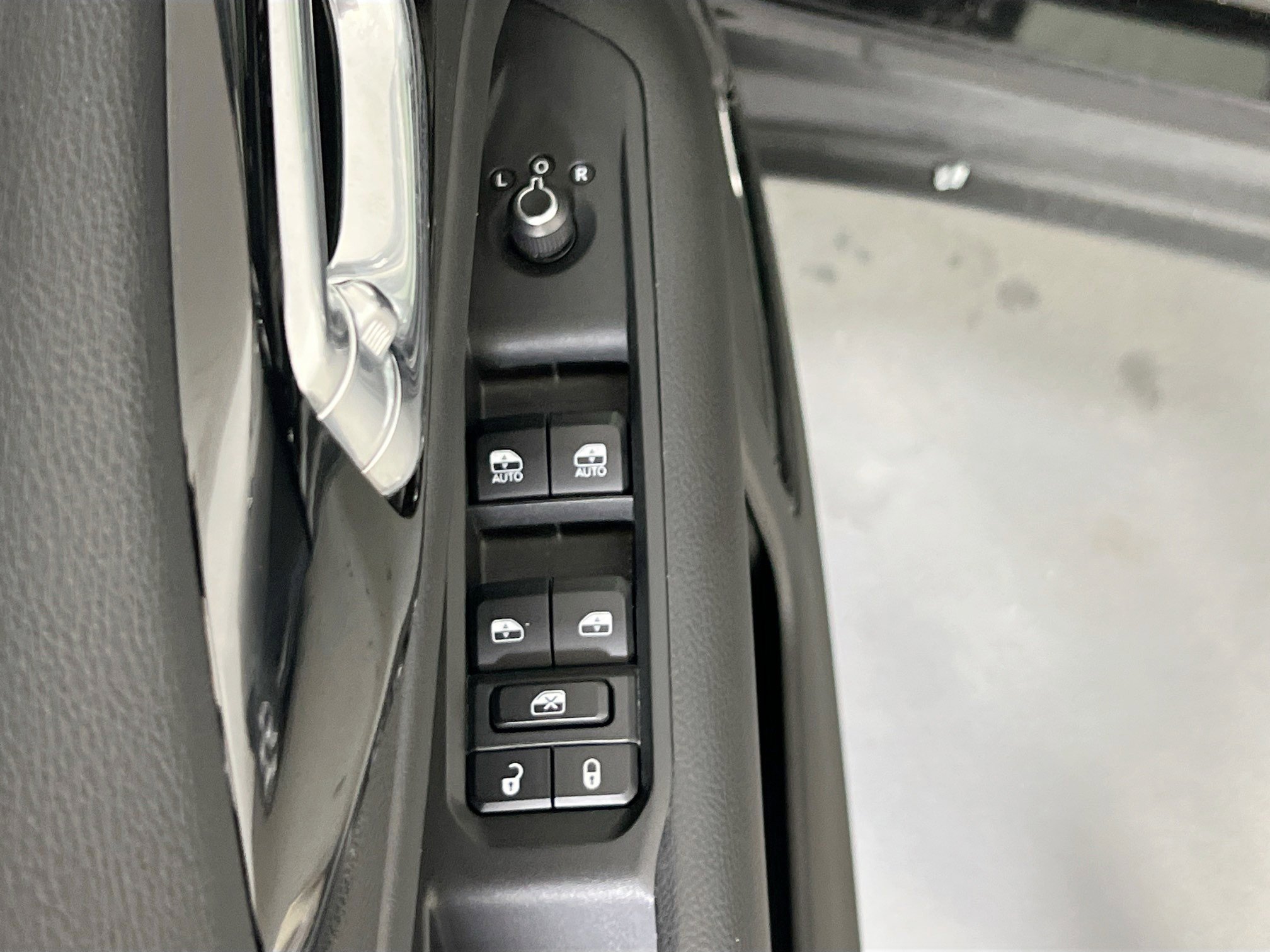 Used 2022 Jeep Compass Trailhawk w/ Trailhawk Elite Group image 18