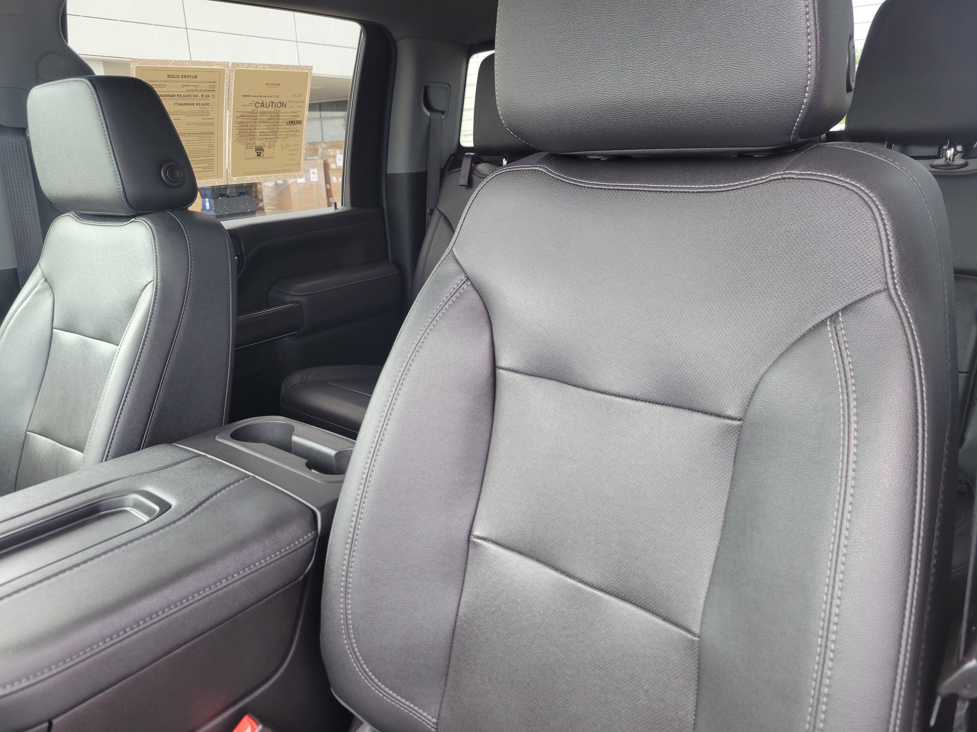 Used 2022 Chevrolet Silverado 2500 LTZ w/ LTZ Convenience Package image 15