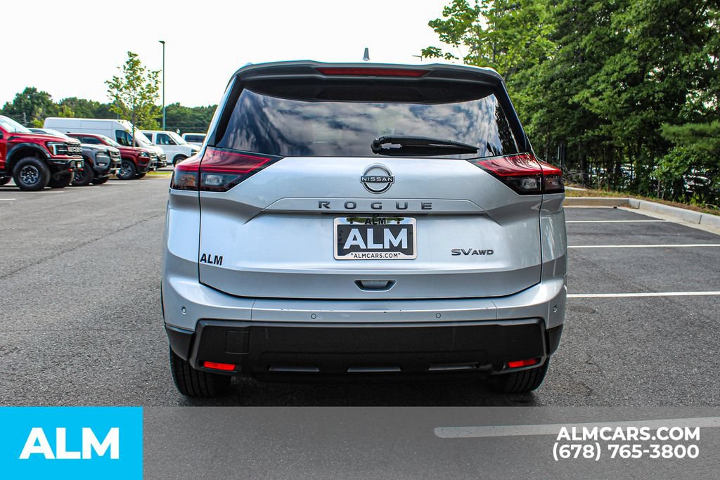 Used 2024 Nissan Rogue SV AWD/4WD image 10