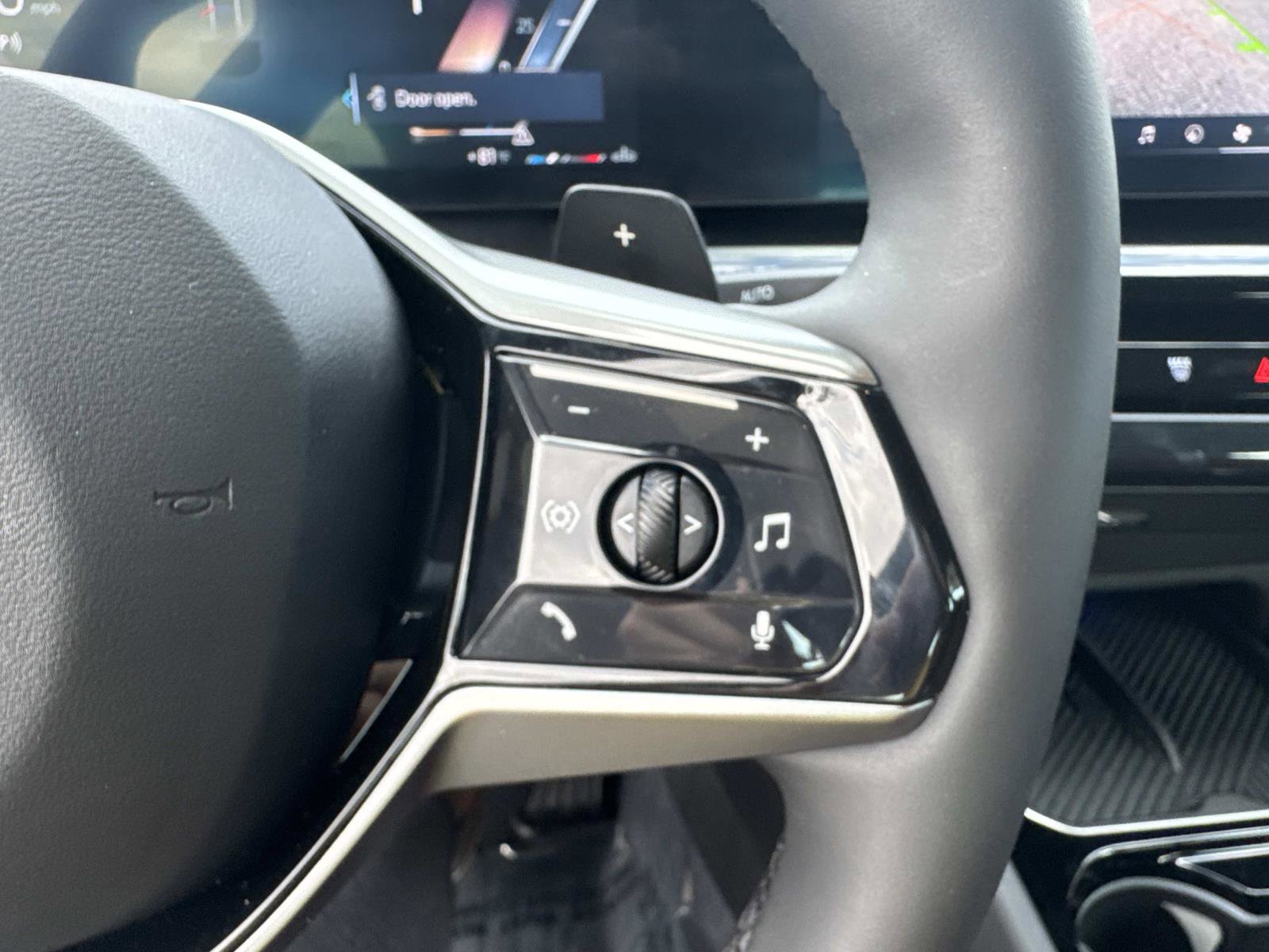 Certified 2026 BMW 530i image 28