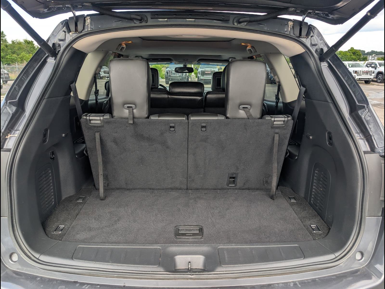 Used 2014 Nissan Pathfinder Platinum w/ Platinum Premium Package FWD image 21