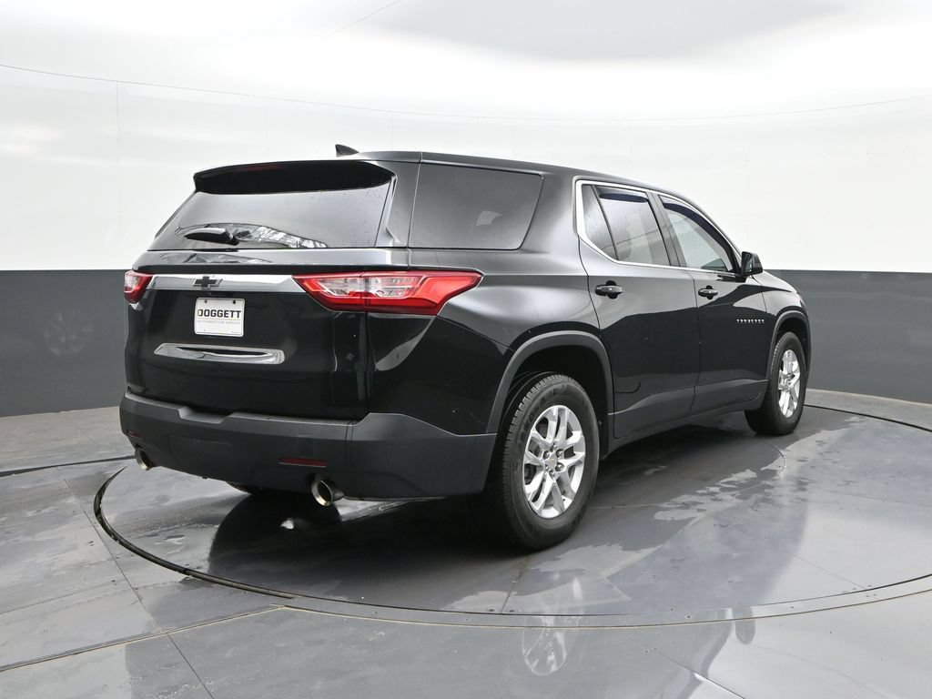 Used 2021 Chevrolet Traverse LS FWD image 11