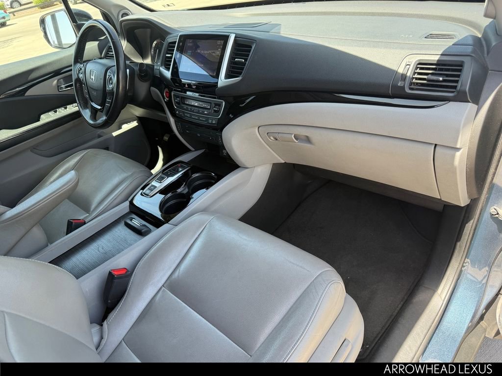 Used 2016 Honda Pilot Touring image 32