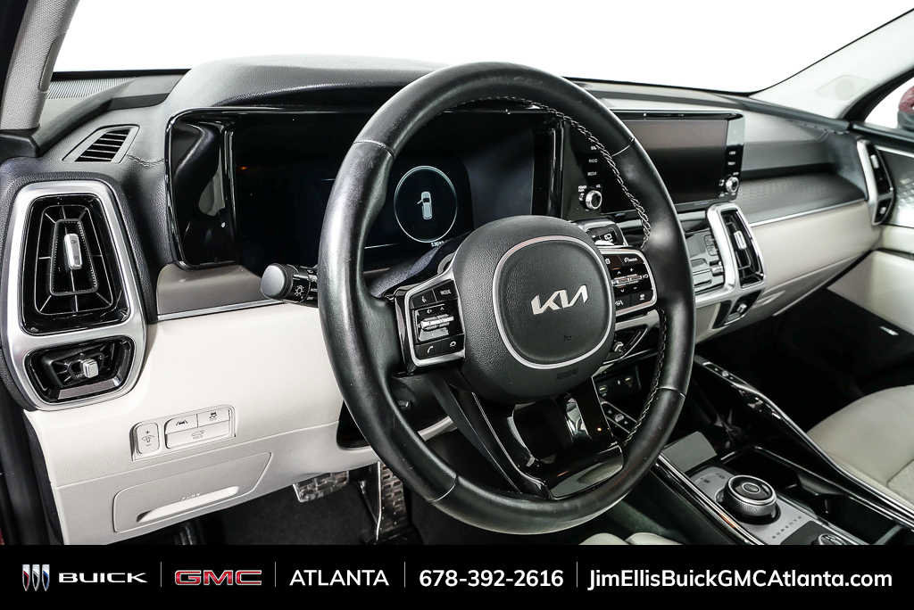 Used 2023 Kia Sorento SX Prestige image 4