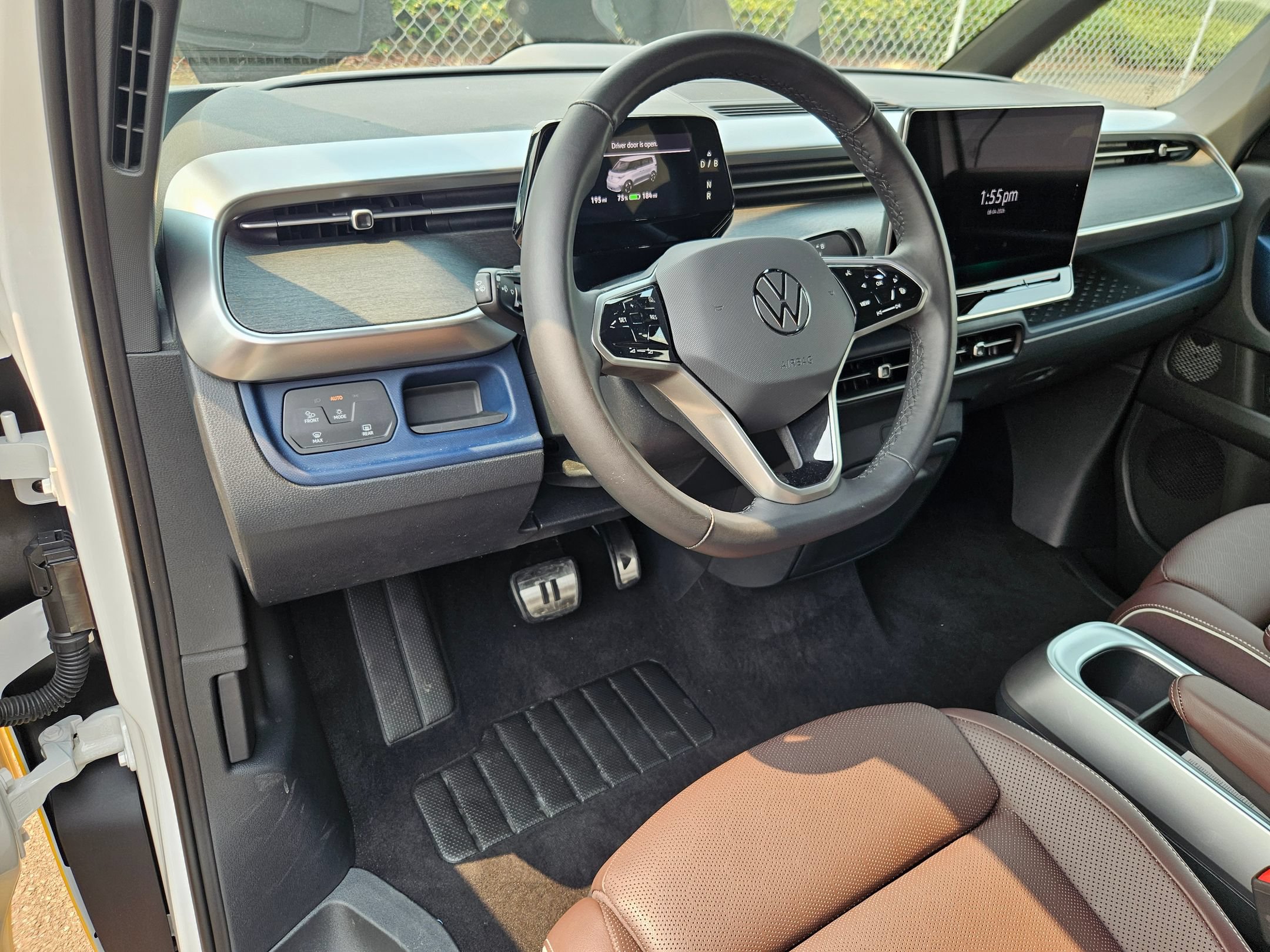 New 2025 Volkswagen ID. Buzz Pro S RWD image 12