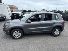 Used 2013 Volkswagen Tiguan S image 8