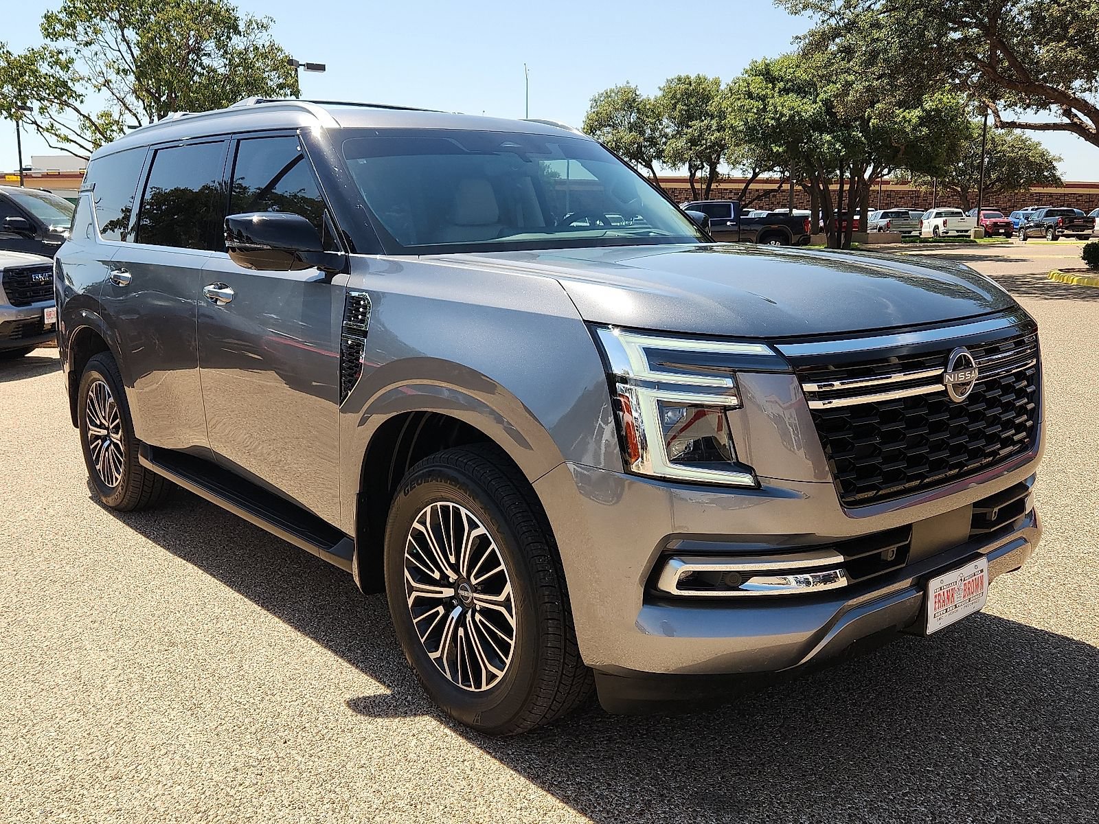 Used 2025 Nissan Armada Platinum w/ Convenience Package RWD image 7