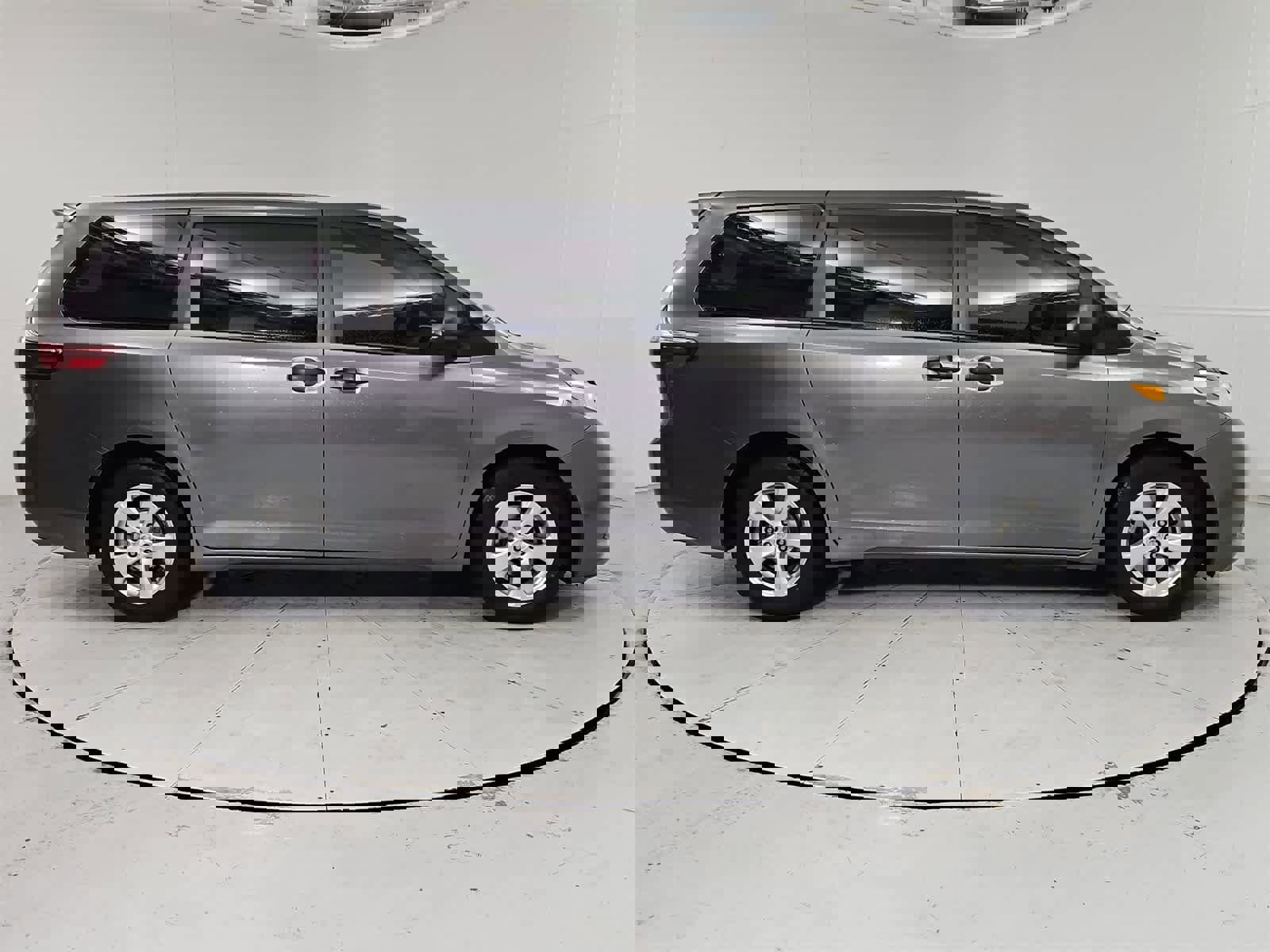 Used 2016 Toyota Sienna L image 7