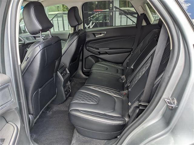 Used 2024 Ford Edge Titanium image 12