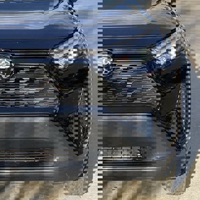 Used 2023 Toyota RAV4 XLE image 7