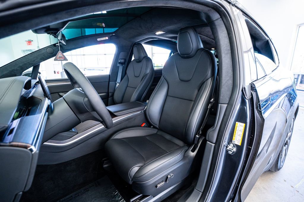 Used 2024 Tesla Model X image 35