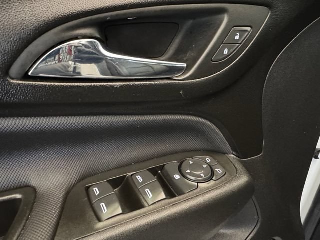 Used 2023 Chevrolet Equinox RS w/ RS Leather Package FWD image 5