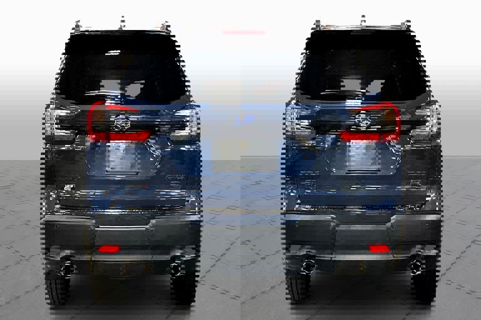 Used 2025 Subaru Ascent Onyx Edition image 5