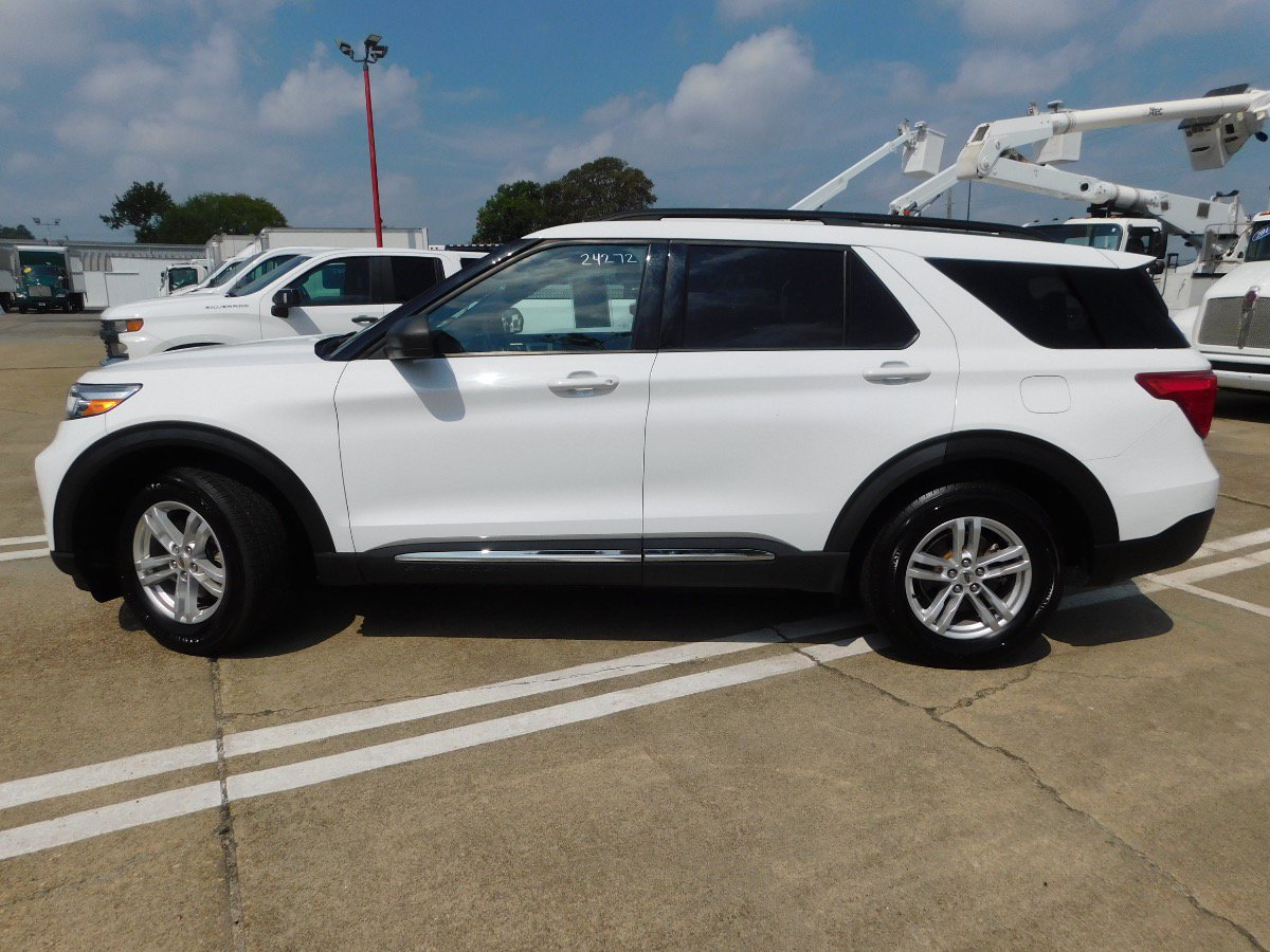 Used 2020 Ford Explorer XLT AWD/4WD image 4