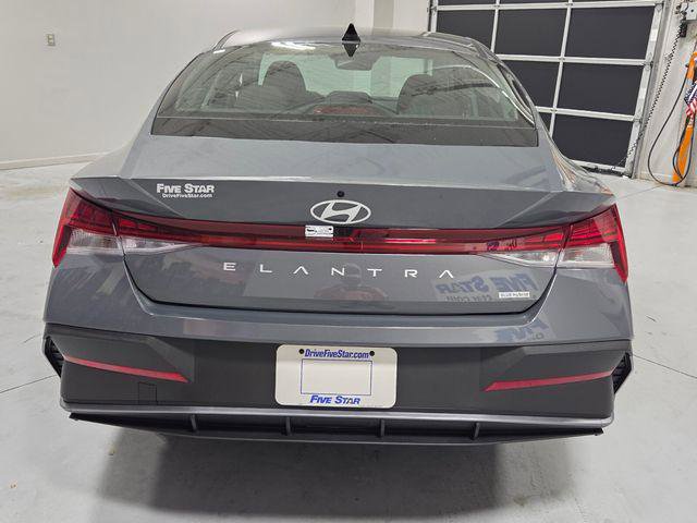 New 2026 Hyundai Elantra Hybrid FWD image 10