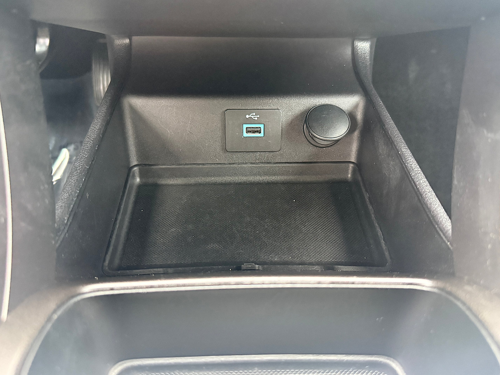 Used 2018 Ford Fusion S FWD image 13