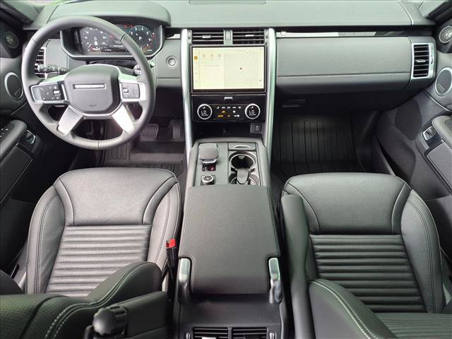 New 2026 Land Rover Discovery S AWD/4WD image 14