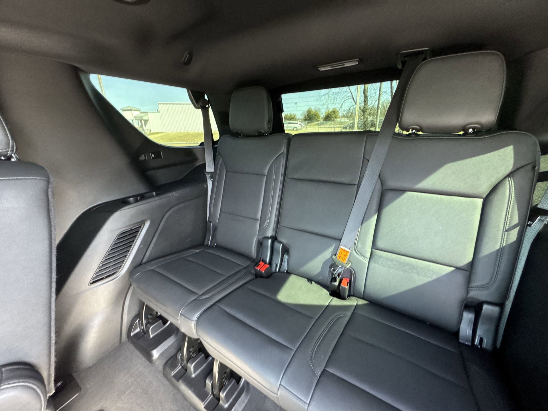 Certified 2024 Chevrolet Tahoe Z71 w/ Luxury Package AWD/4WD image 24