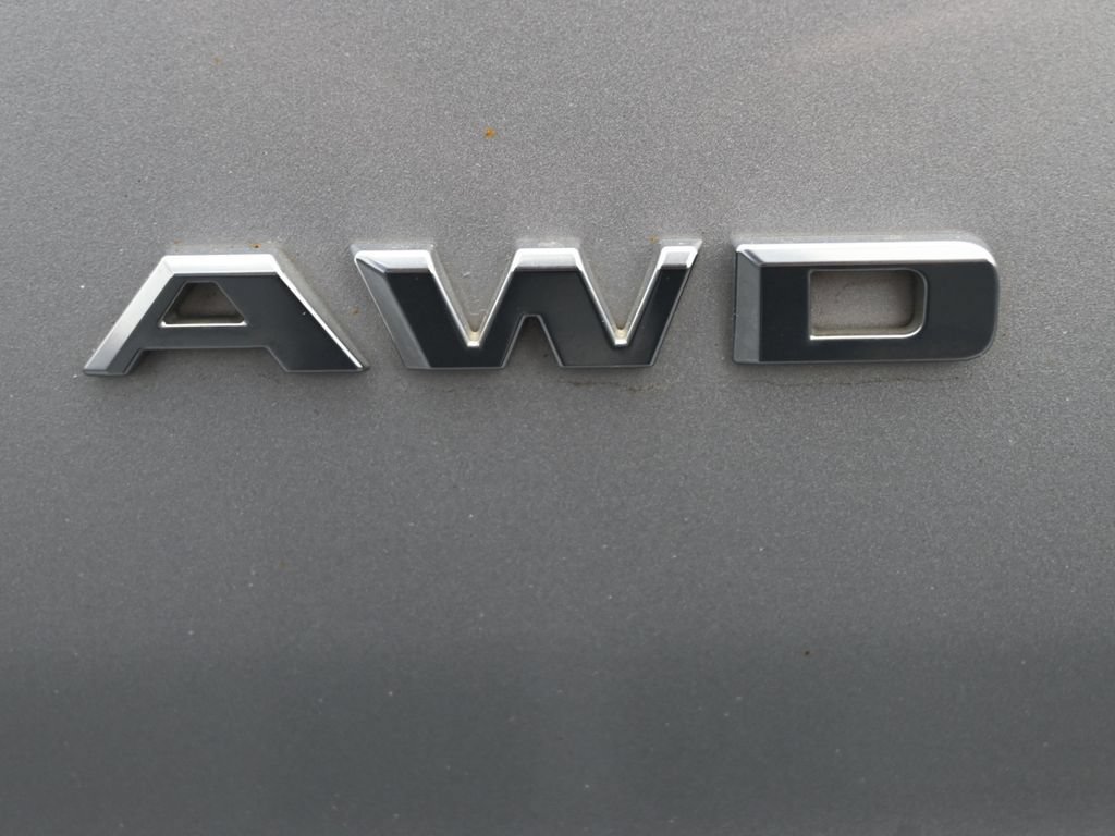 Used 2022 Cadillac XT4 Premium Luxury w/ Safety Alert Package AWD/4WD image 13