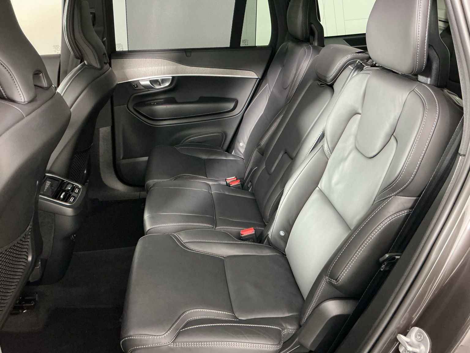 Used 2024 Volvo XC90 B6 Ultimate image 18