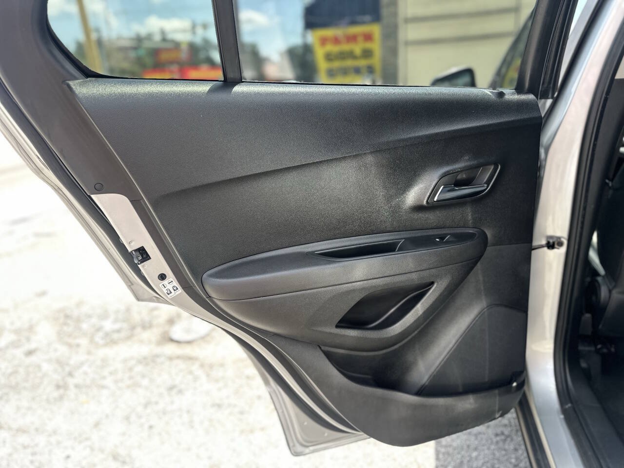 Used 2015 Chevrolet Trax LT w/ LT Plus Package FWD image 18
