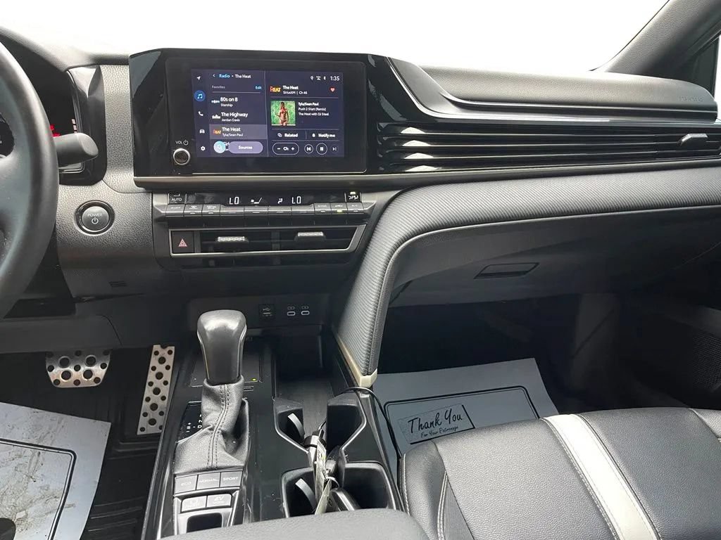 Used 2025 Toyota Camry SE FWD image 31
