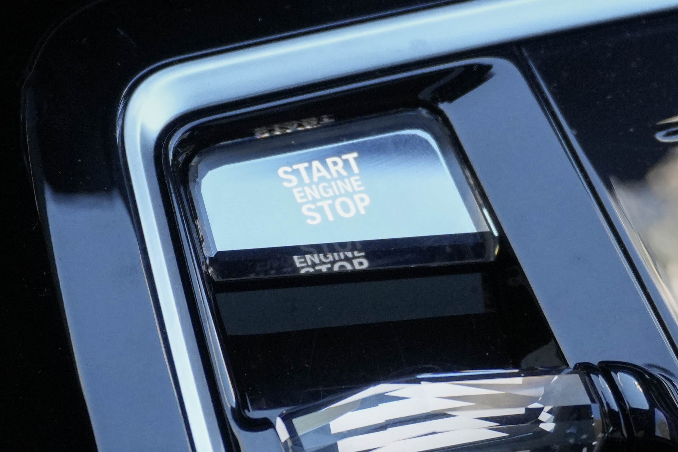 Certified 2023 BMW 760i xDrive w/ Executive Package image 29