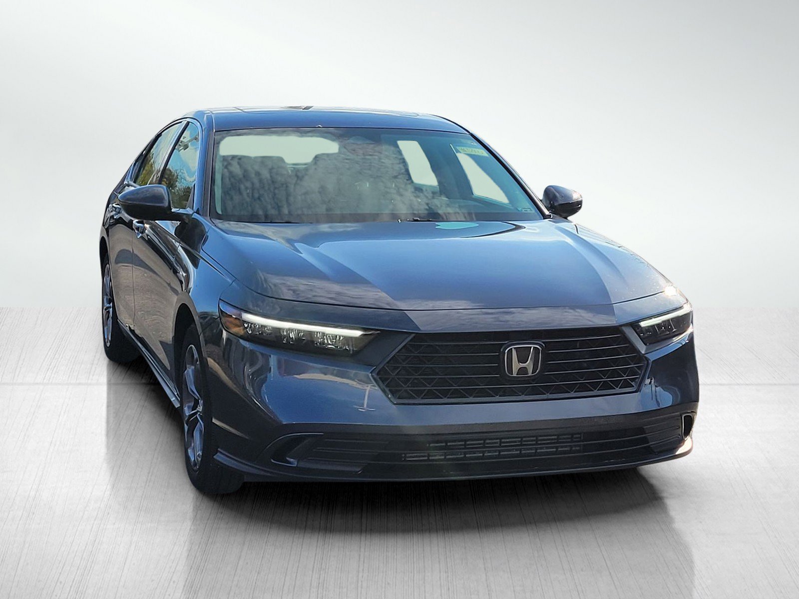 Used 2023 Honda Accord EX image 3