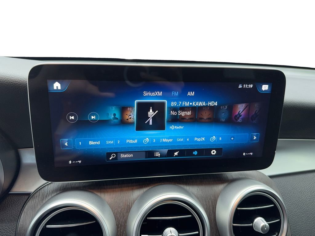 Used 2021 Mercedes-Benz GLC 300 4MATIC w/ Premium Package image 11