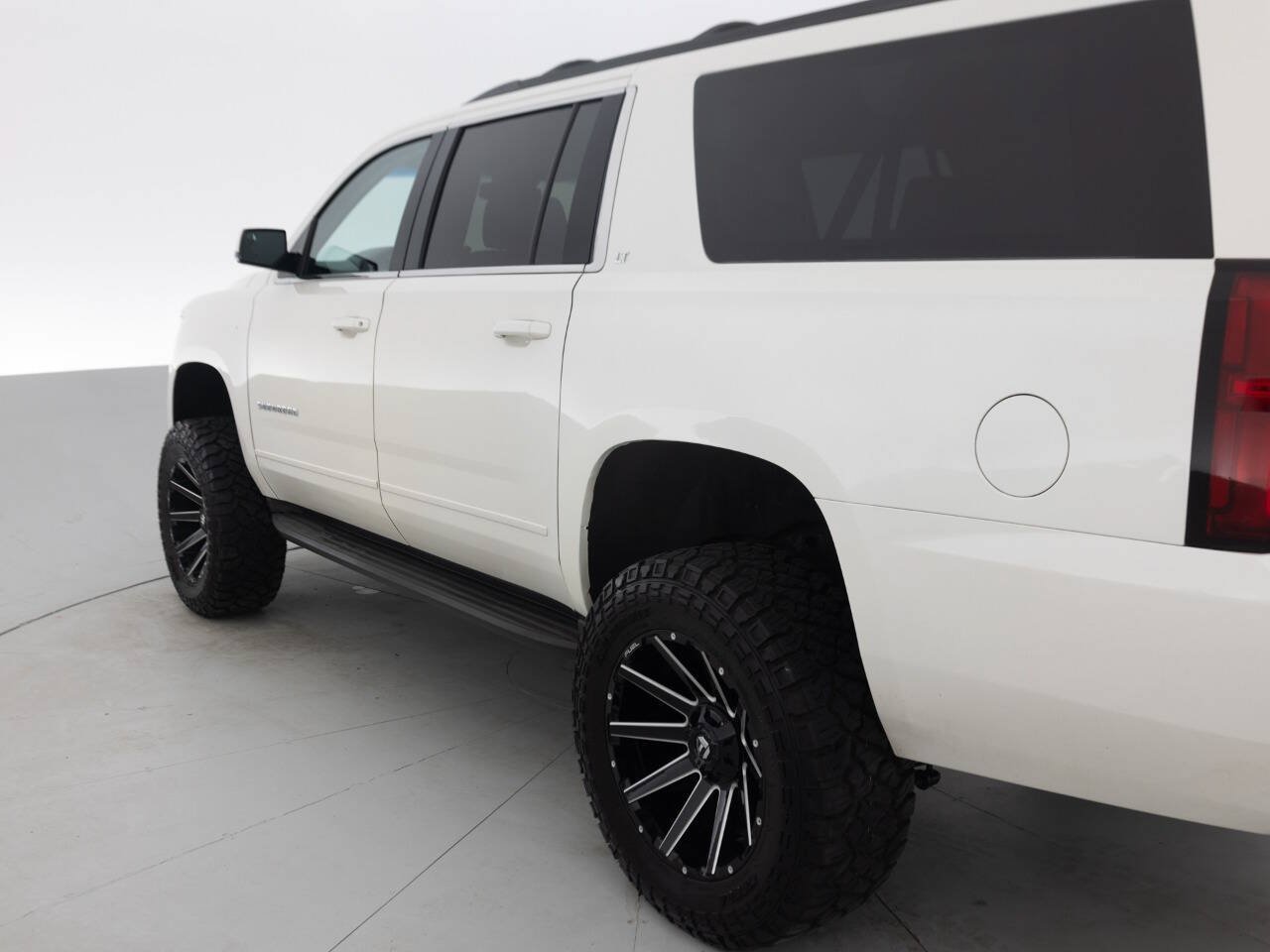 Used 2015 Chevrolet Suburban LT AWD/4WD image 13