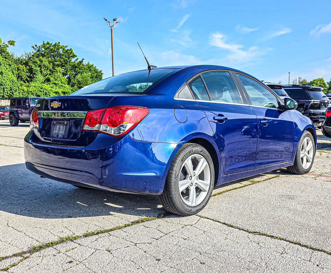 Used 2012 Chevrolet Cruze LS w/ Connectivity Package FWD image 6