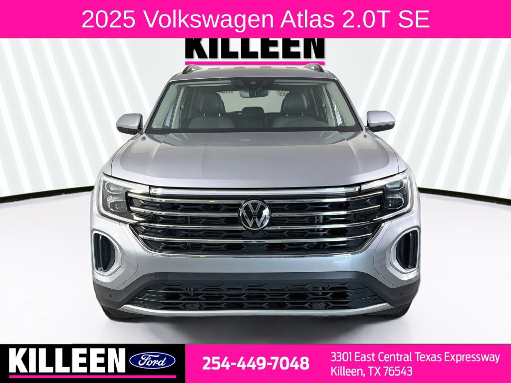 Used 2025 Volkswagen Atlas SE FWD image 2