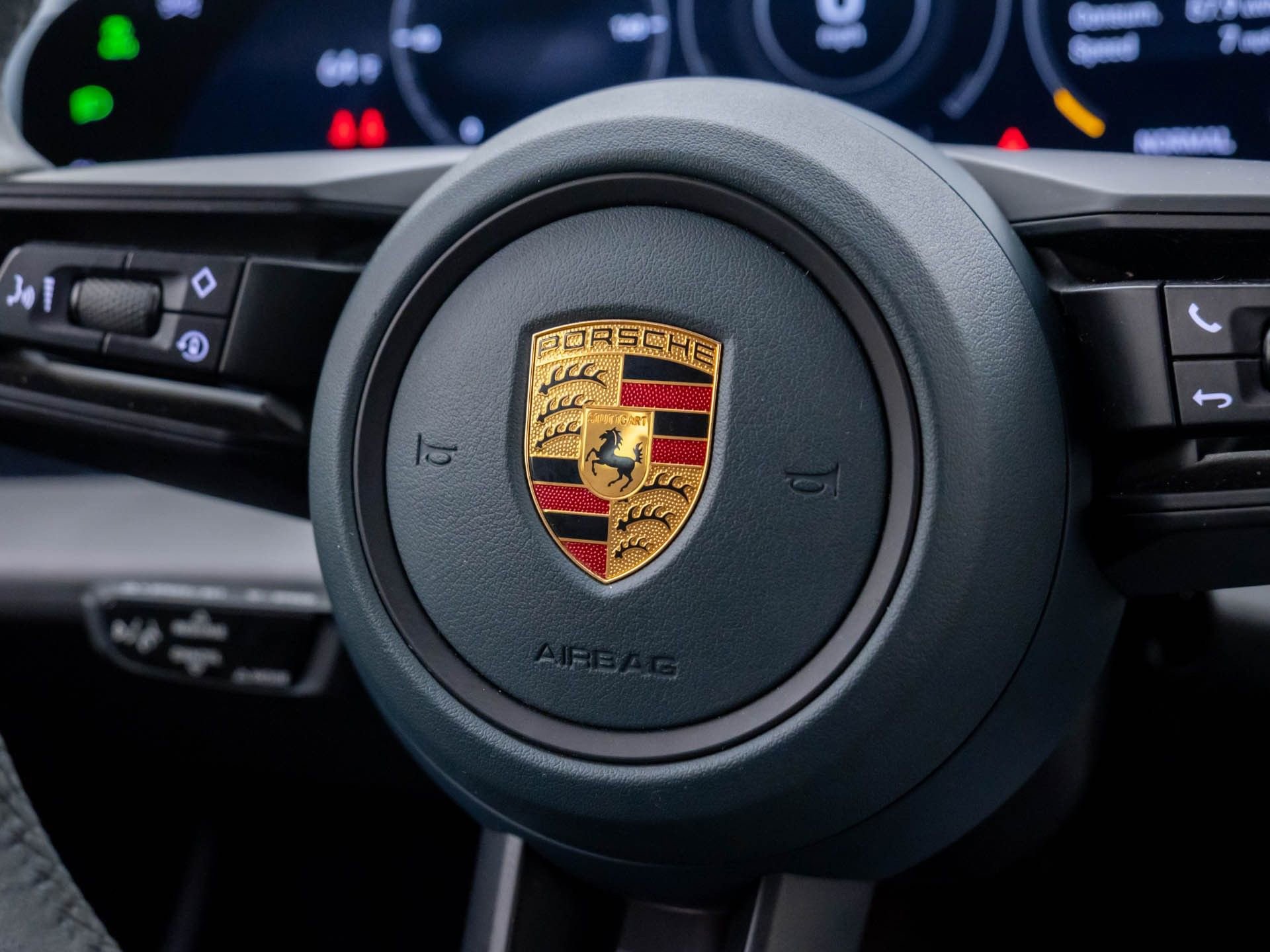 Certified 2022 Porsche Taycan 4S image 25