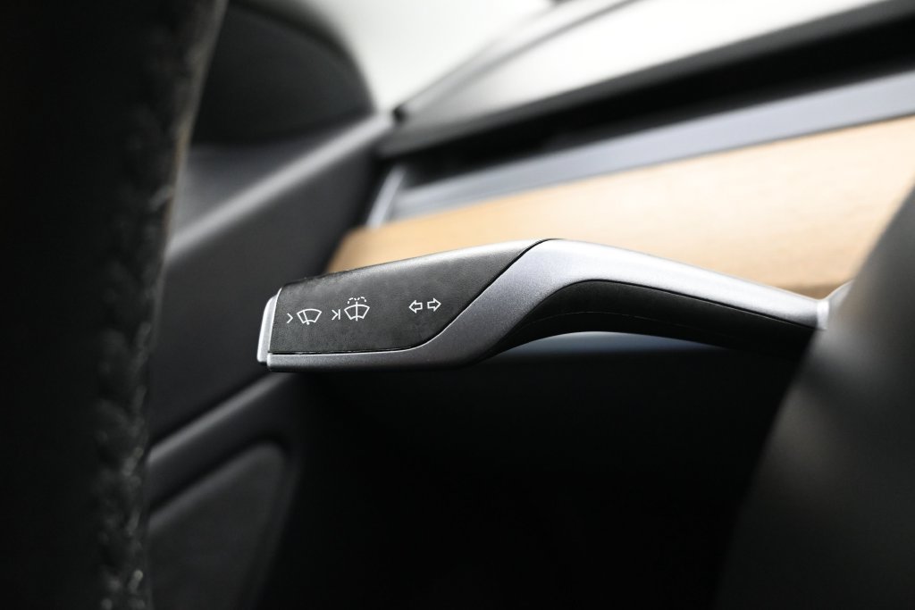 Used 2018 Tesla Model 3 Long Range AWD/4WD image 19