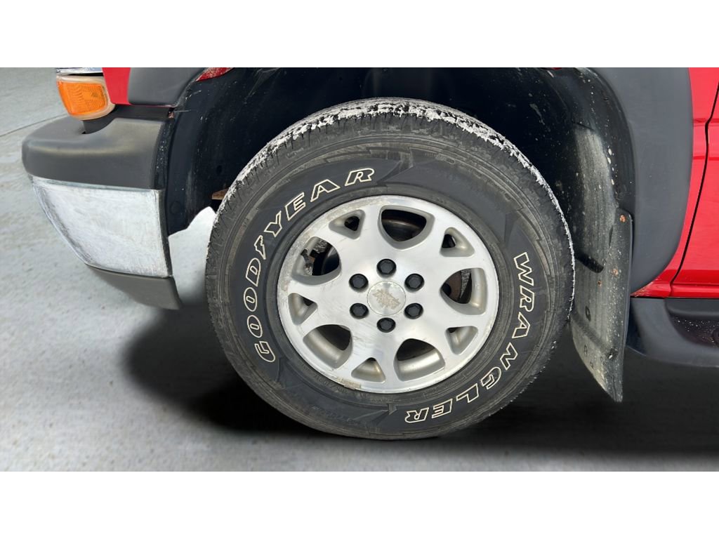 Used 2002 Chevrolet Tahoe LS w/ 3rd Row Seat Pkg image 33