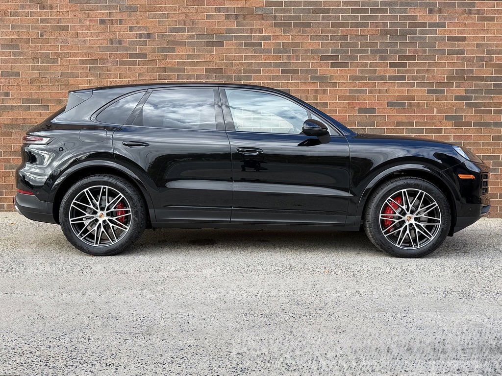 New 2026 Porsche Cayenne S image 8