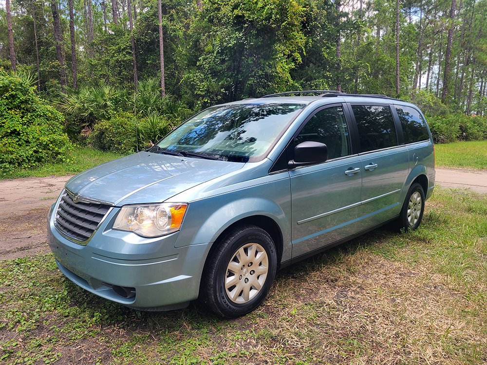 Used 2009 Chrysler Town & Country LX w/ Entertainment Group #1