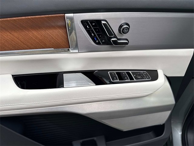 New 2026 Cadillac Vistiq Luxury w/ LPO, Floor Liner Package image 16