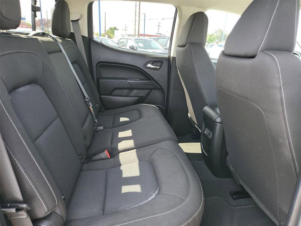 Used 2021 Chevrolet Colorado LT w/ Safety Package RWD image 17