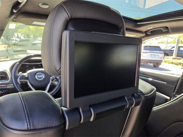 Used 2016 Jeep Grand Cherokee Summit w/ Platinum Series Group image 27