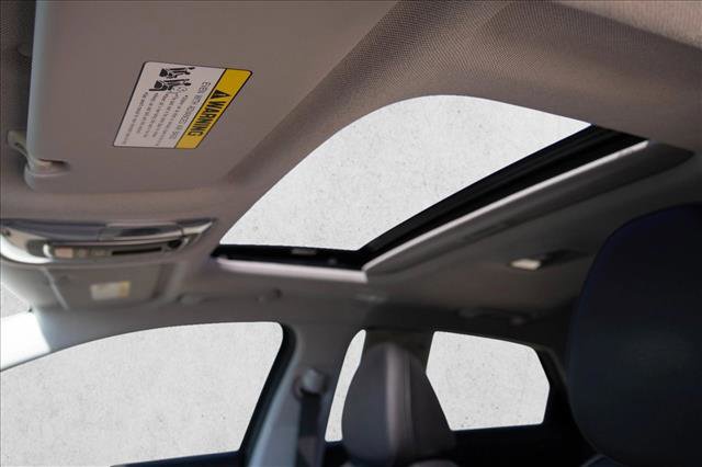 Used 2022 Hyundai Elantra Limited w/ Cargo Package image 11