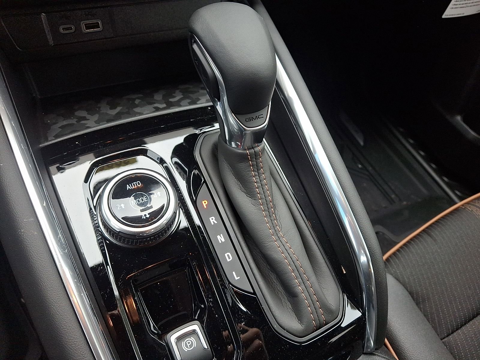 New 2026 GMC Canyon AT4 AWD/4WD image 15