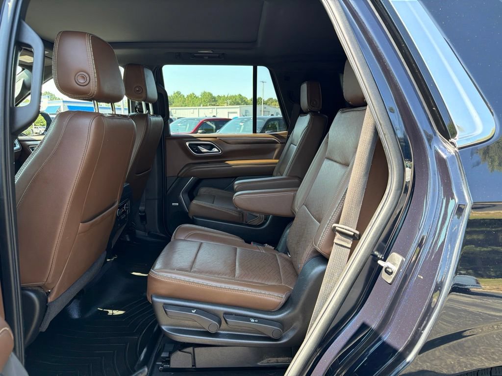Used 2021 Chevrolet Tahoe High Country w/ Premium Package AWD/4WD image 15