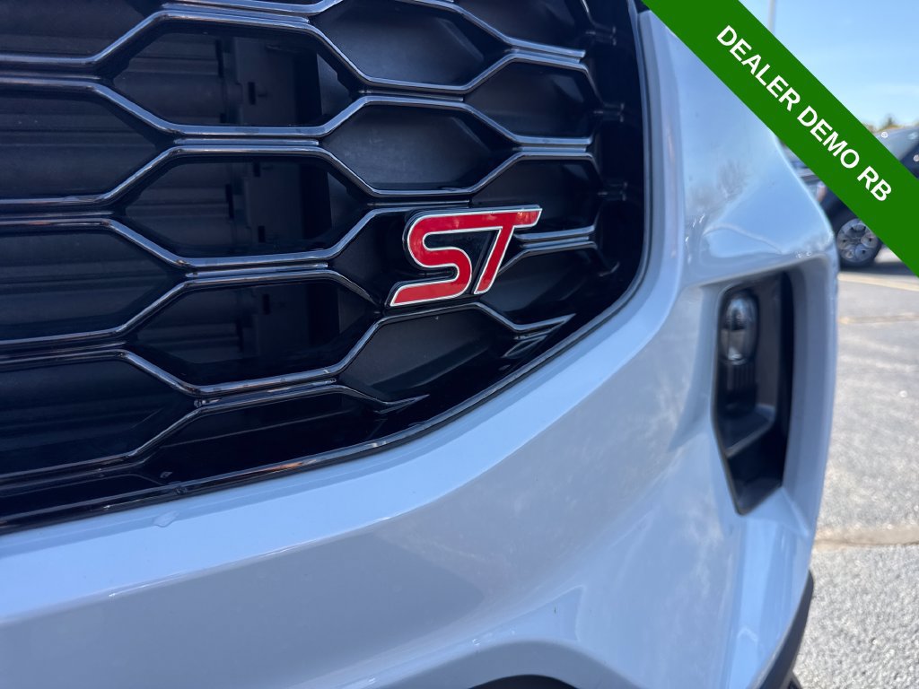 Used 2026 Ford Explorer ST w/ Sun And Sound Package AWD/4WD image 4