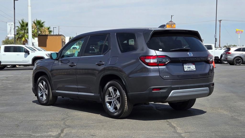 Used 2025 Honda Pilot EX-L image 6