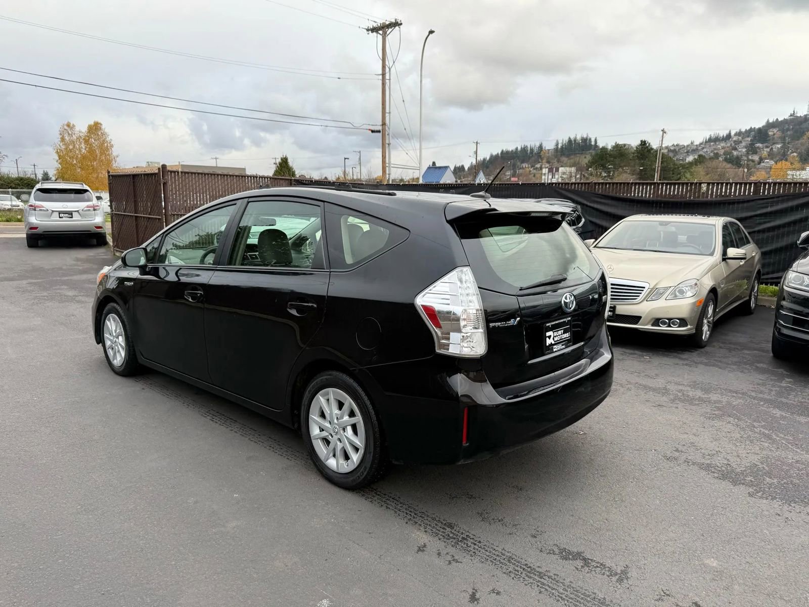 Used 2013 Toyota Prius V Three image 6