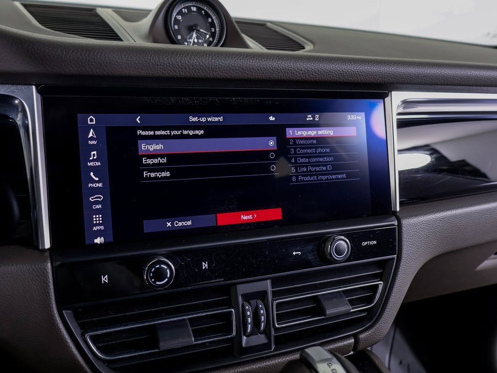 Certified 2022 Porsche Macan w/ Premium Package Plus image 18