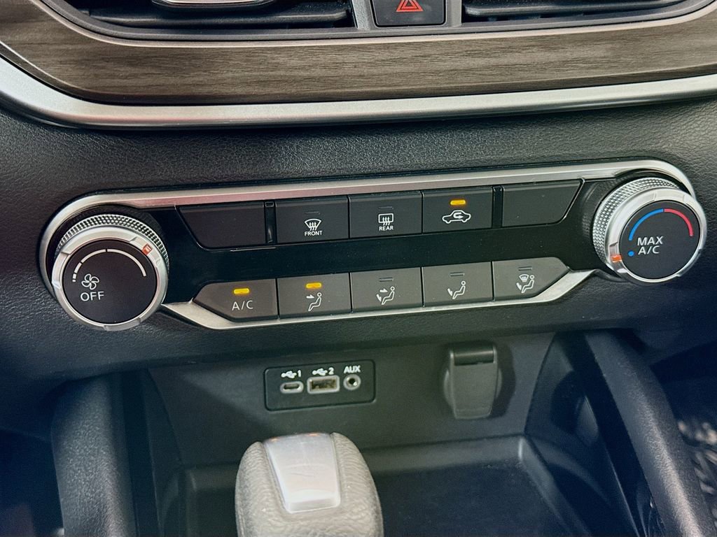 Used 2024 Nissan Altima 2.5 SV image 16