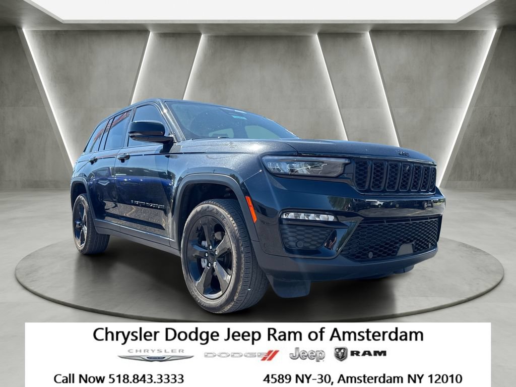 Used 2023 Jeep Grand Cherokee Limited w/ Luxury Tech Group II AWD/4WD image 1
